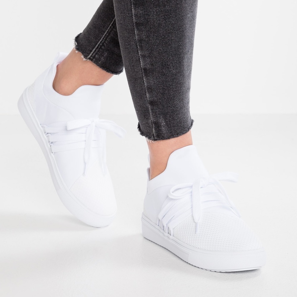 Steve Madden Lancer Sneakers